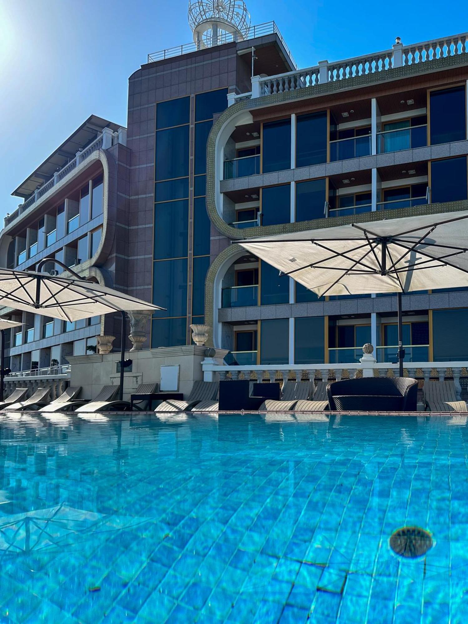 Goldone Hotel & Suites Seogwipo Esterno foto